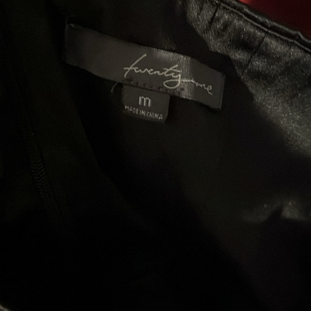 Cute black dress - Picture 3 of 3